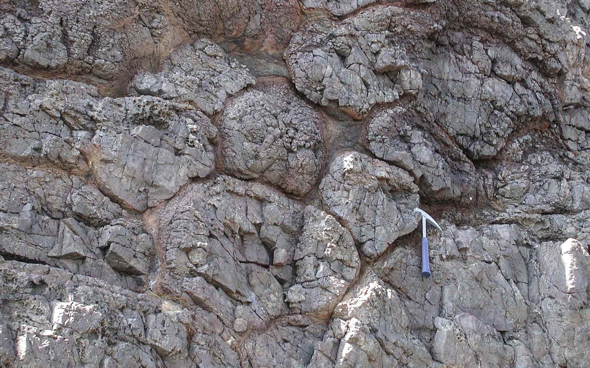 Outstanding outcrop of Late Jurassic pillow-lava flows