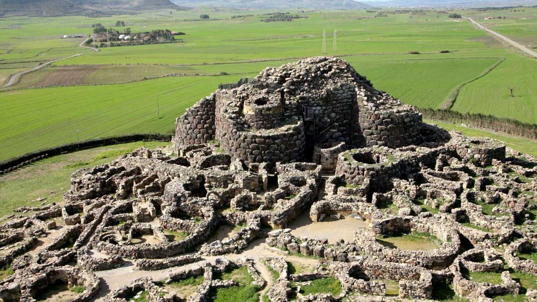 The most famous nuragic settlement “Su Nuraxi”, located in Barumini (ph. from imagomuse.it).